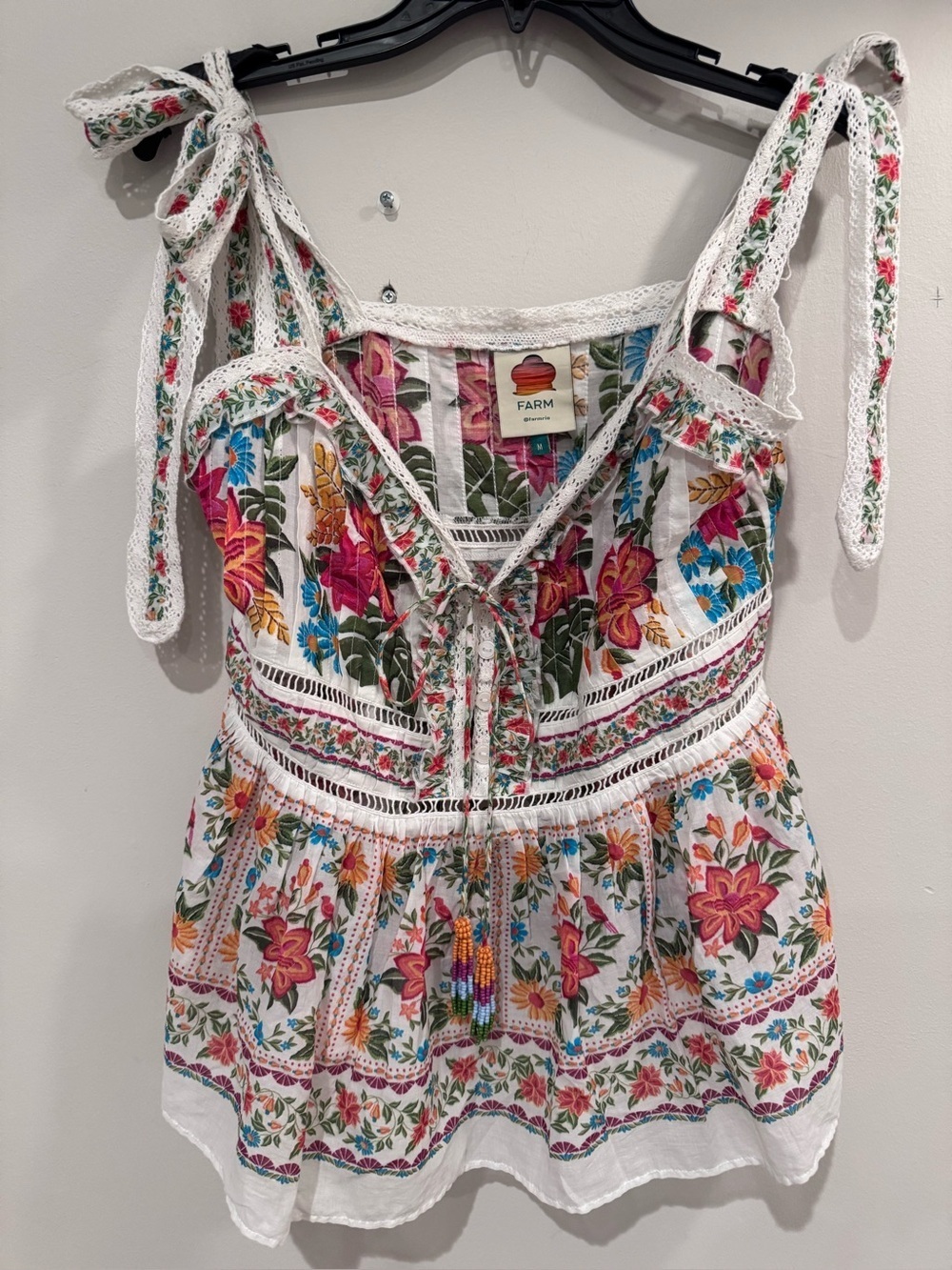 FARM Rio Off White Bloom Garden Sleeveless Blouse size medium - Picture 7 of 9
